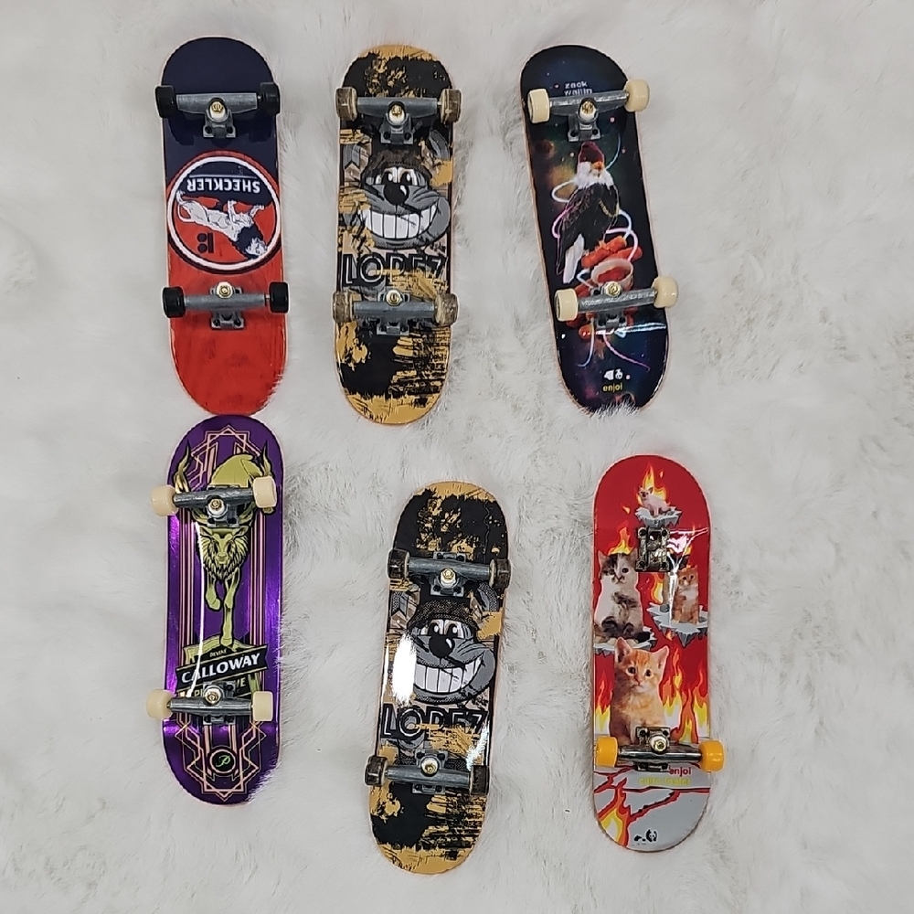 Bundle of Tech Deck 6  Skate Boards